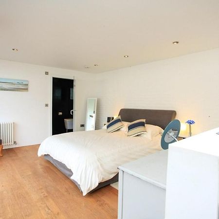 Croyde Wisteria Cottage 4 Bedrooms ภายนอก รูปภาพ