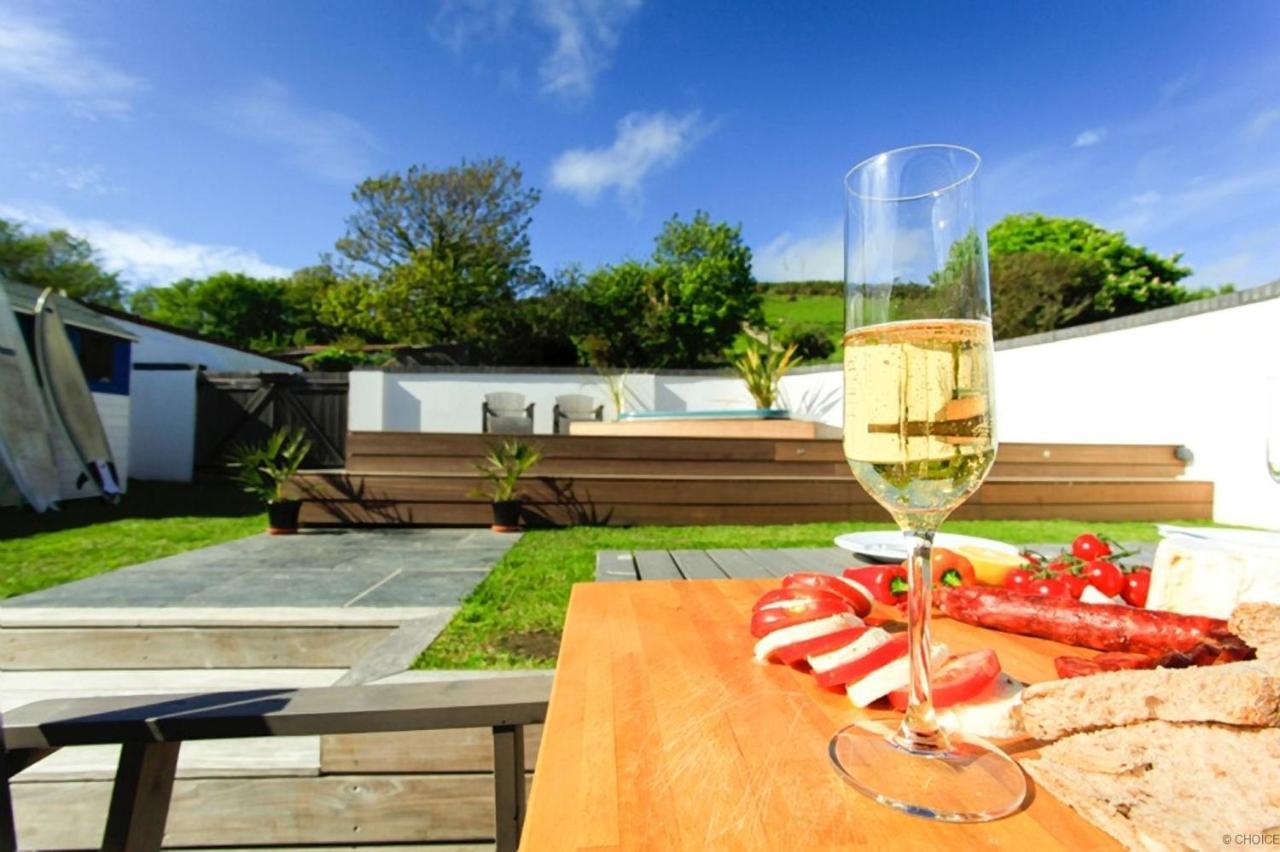 Croyde Wisteria Cottage 4 Bedrooms ภายนอก รูปภาพ