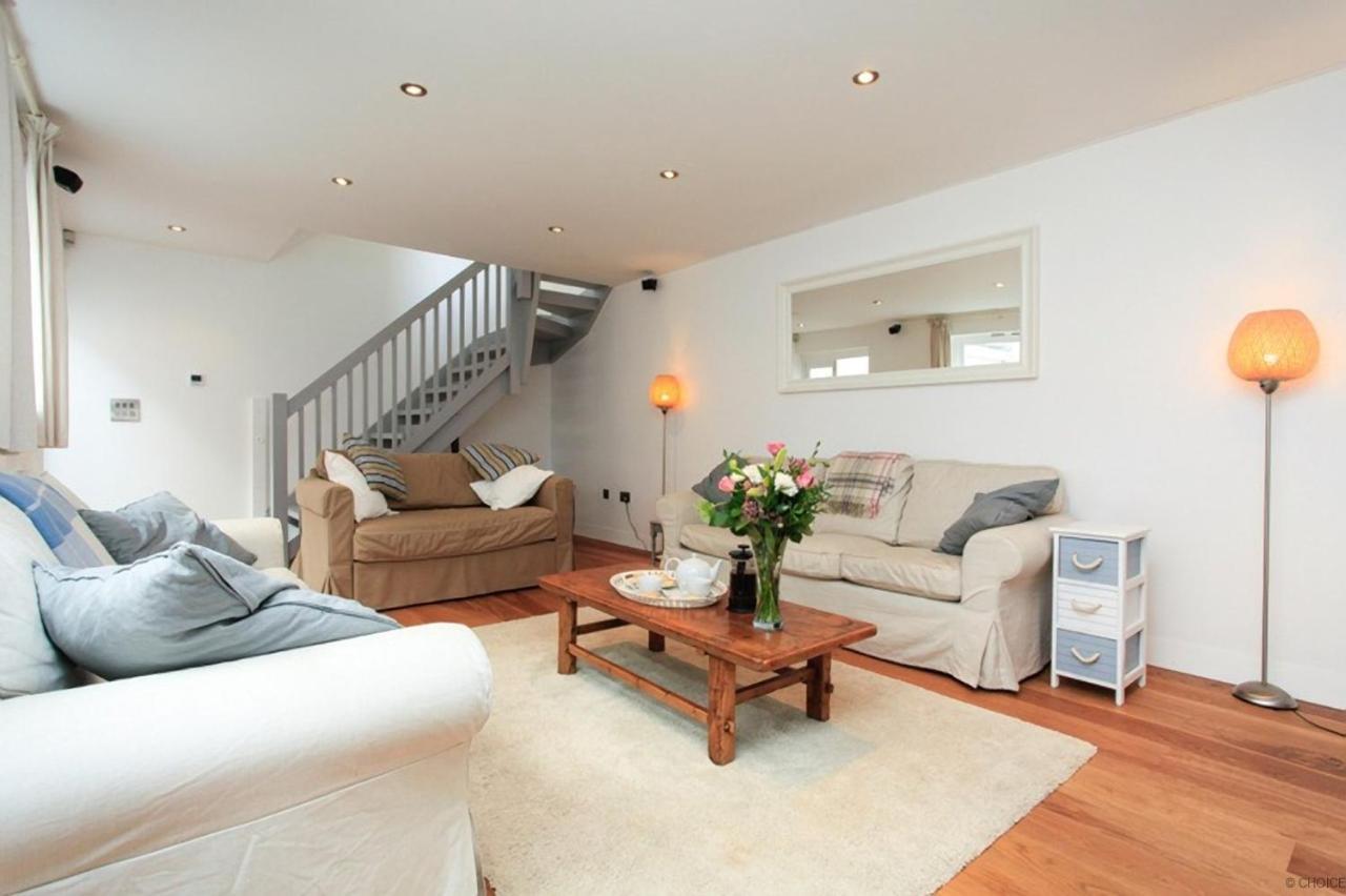 Croyde Wisteria Cottage 4 Bedrooms ภายนอก รูปภาพ