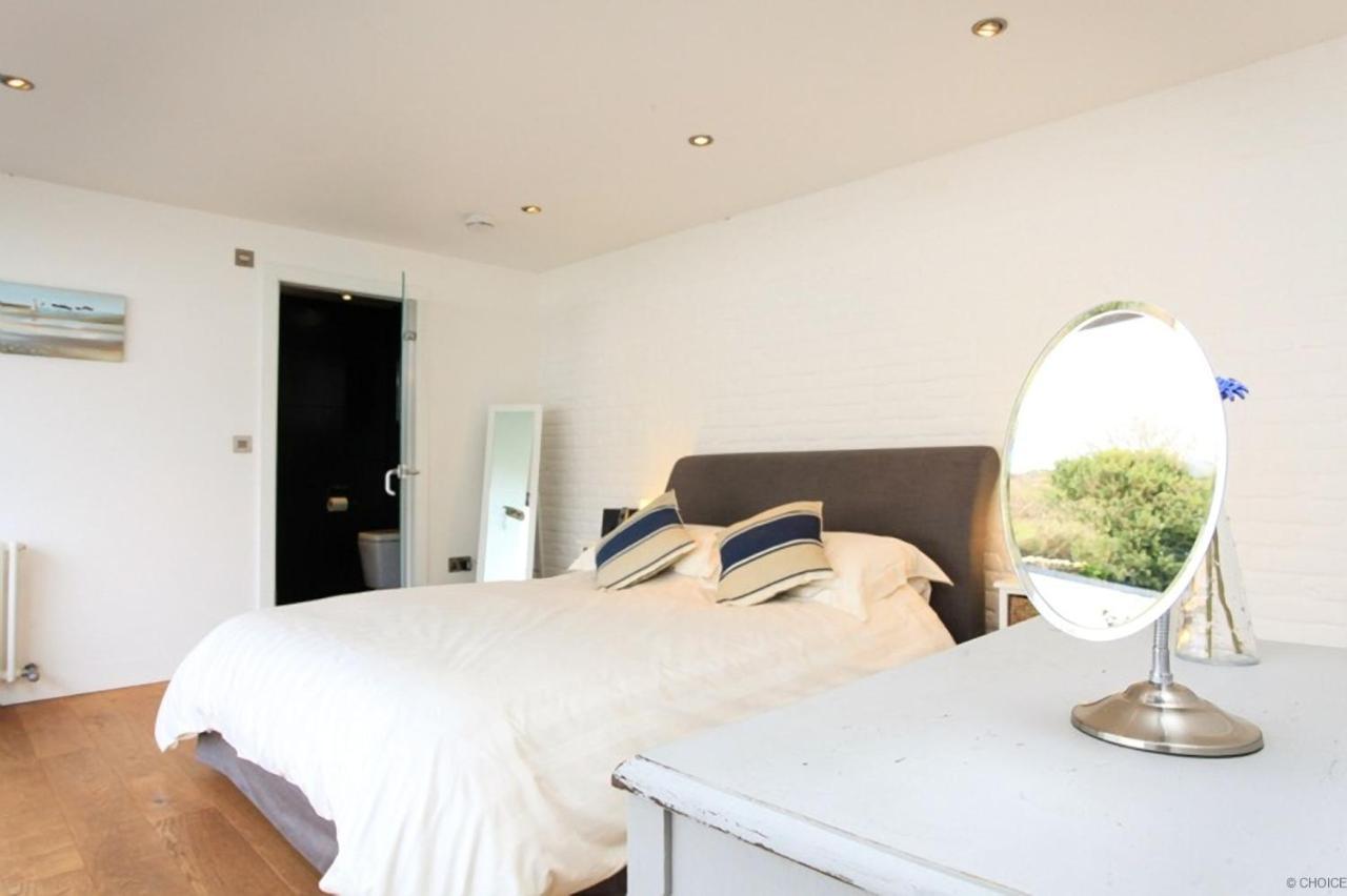 Croyde Wisteria Cottage 4 Bedrooms ภายนอก รูปภาพ